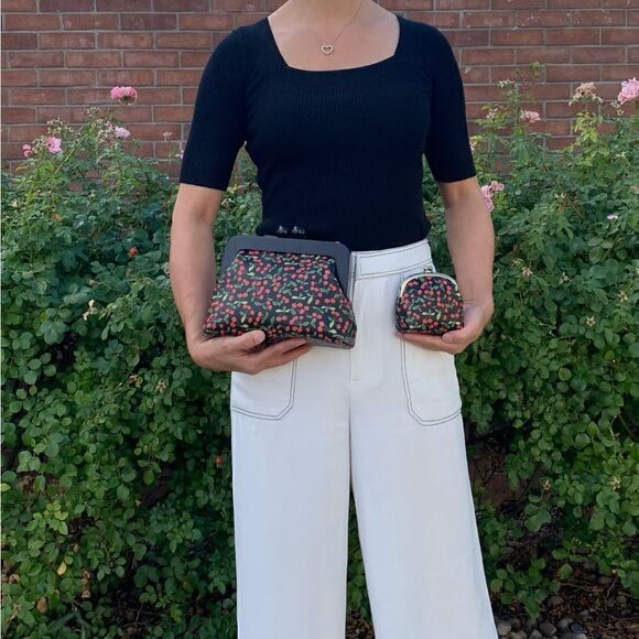 Handmade Genuine Leather Cherry Print Wooden Frame Bag/Crossbody & Small Purse - Picture 2 of 16